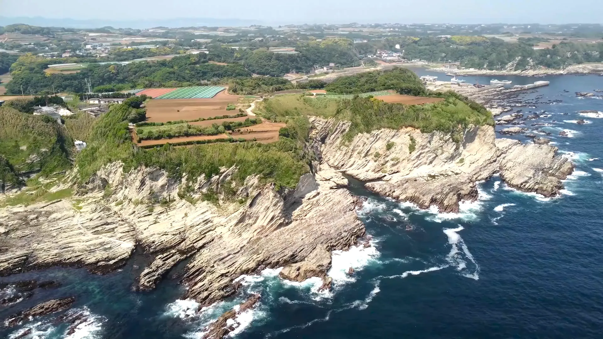 岩石海岸・断崖