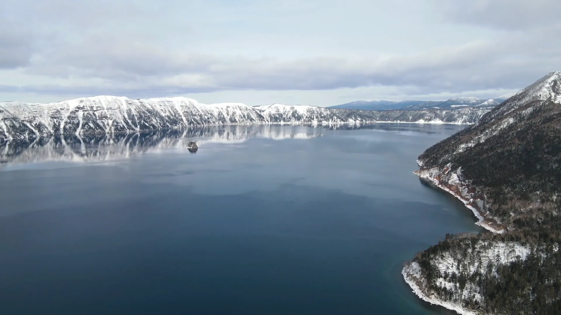 火山湖（カルデラ湖）