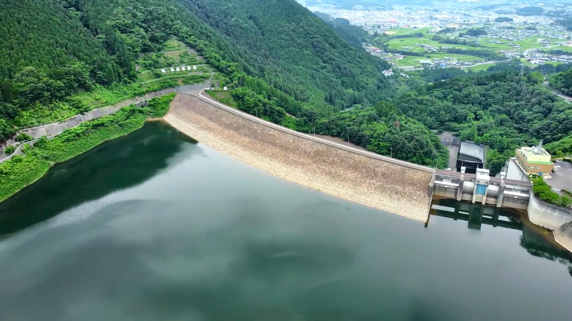 ロックフィルダム