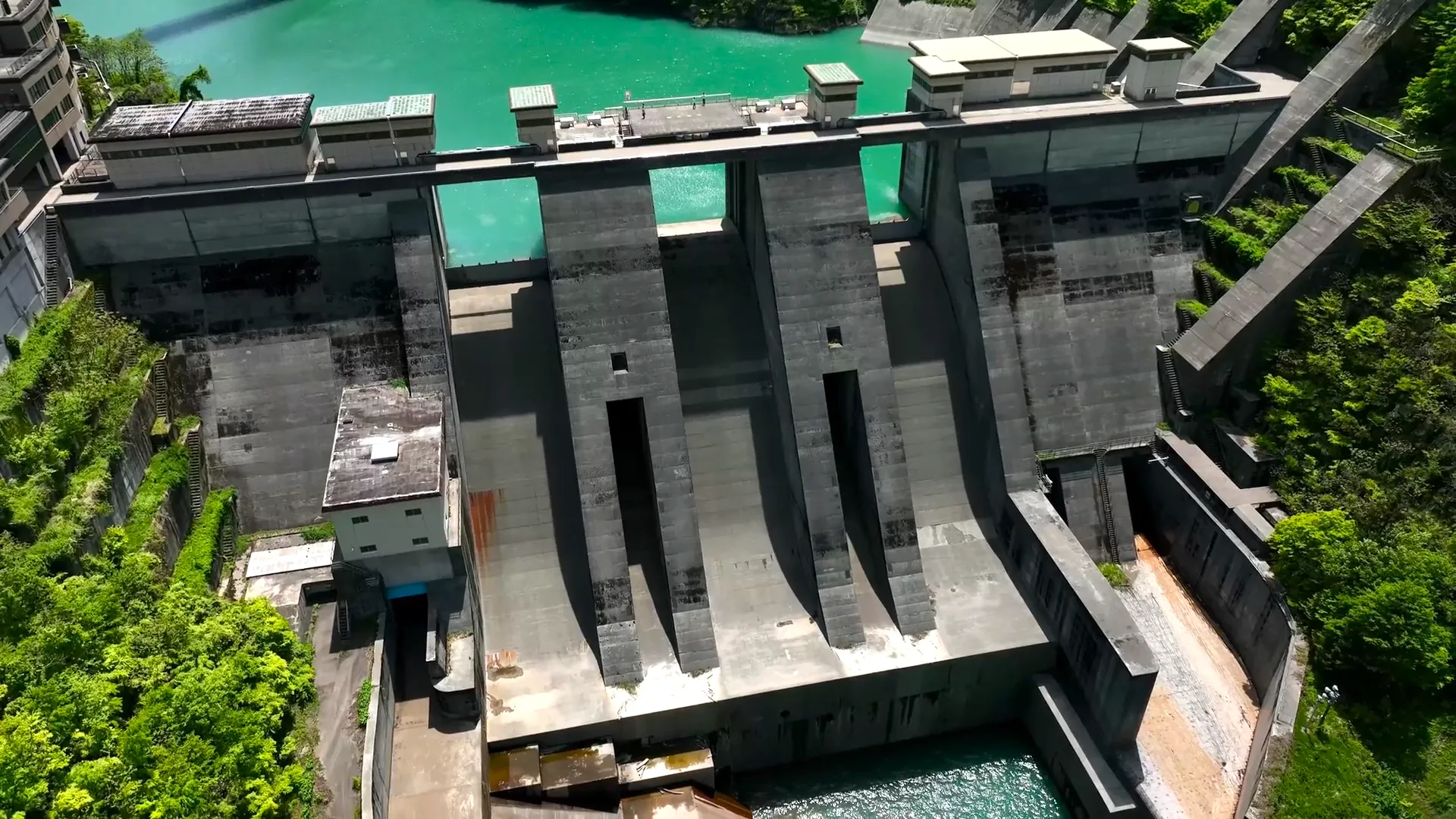 230505宇奈月ダム230505宇奈月ダム