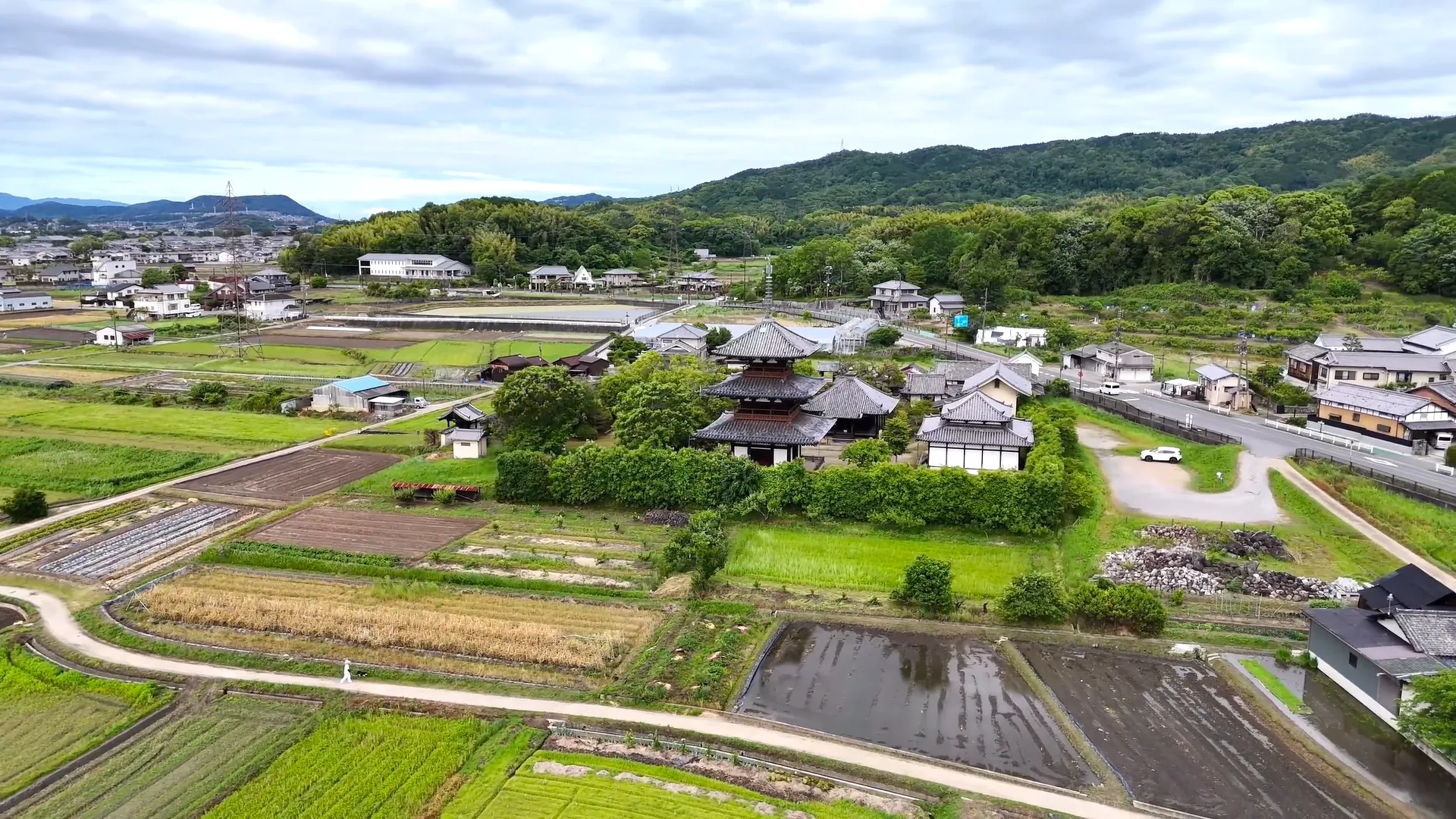 斑鳩の里
