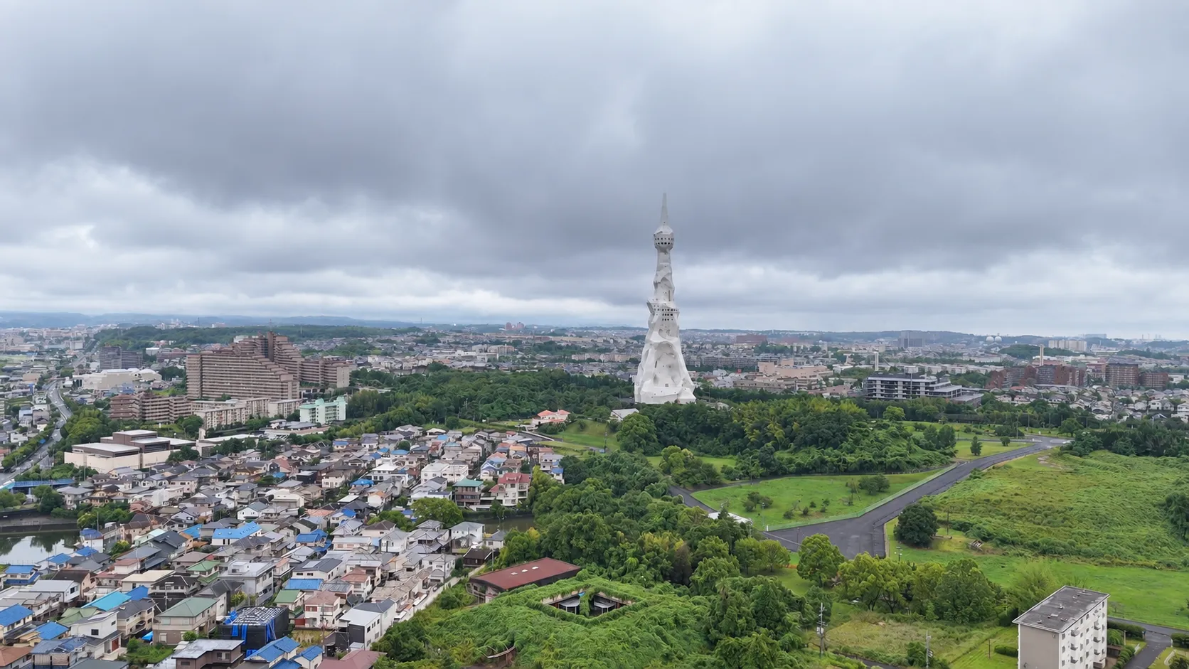 260628PLの塔／富田林市街